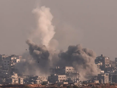 REUTERS / Amir Cohen