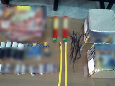 Αίγιο: Γέμισε κροτίδες το περίπτερο και ...