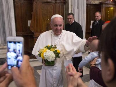 Το Βατικανό στέλνει τους ομοφυλόφιλους κ...