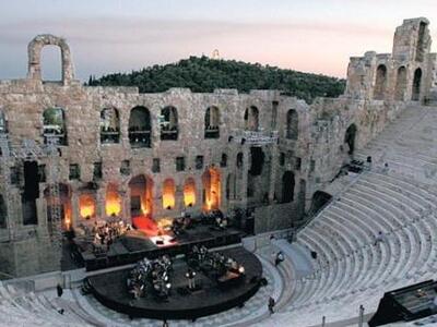 Τα βατράχια διέκοψαν την παράσταση στην Επίδαυρο