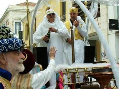 Οι στρατηγοί φεύγουν, οι άραβες επενδυτέ...