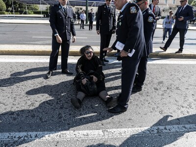 Νεό σόου της Ελένης Λουκά στην παρέλαση στην Αθήνα