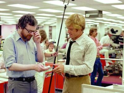 Ο Ρ. Ρέντφορντ με τον Άλαν Τζέι Πάκουλα ...