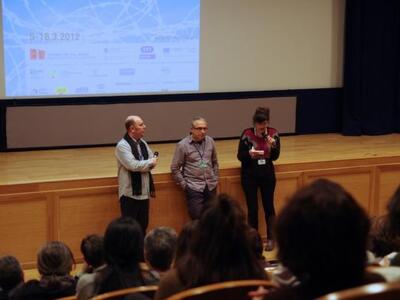 O σκηνοθέτης Άγγελος Κοβότσος και ο παρα...