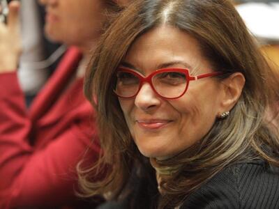 Ράνια Αντωνοπούλου: Η συμφωνία θα συμβάλ...