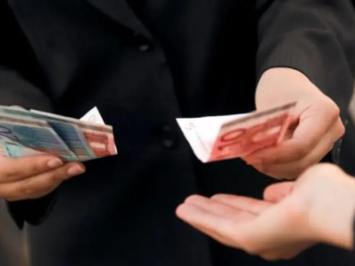 Πάτρα: «Μαϊμού» γιατρός εξαπάτησε ηλικιω...