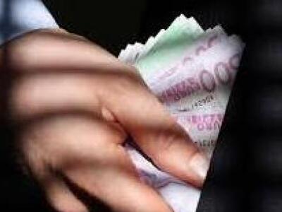 Για απάτη, πλαστογραφία και υπεξαίρεση κ...