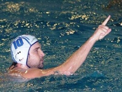 Ο Δημήτρης Μπιτσάκος φοράει ξανά το... σ...