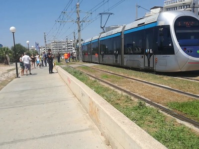 Τραγωδία στον Άλιμο - Τον πάτησε το τραμ...