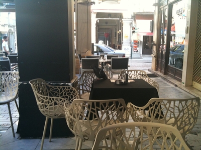 "Επίθεση" από περιστέρια στην Πάτρα