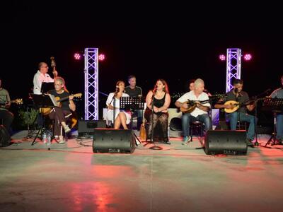 Συναυλία με θέμα «Λαϊκοί δρόμοι και γειτ...