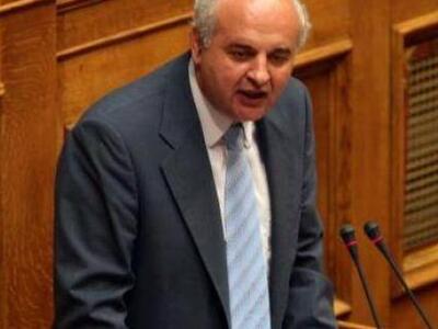 Υβρεις για γκουλάγκ, χίτες, ταγματασφαλί...