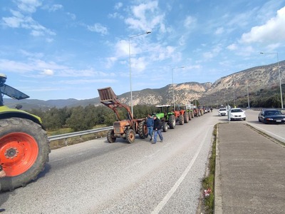 Μπλόκο αγροτών: Δεν επετράπη η είσοδός τους στην Ιόνια Οδό