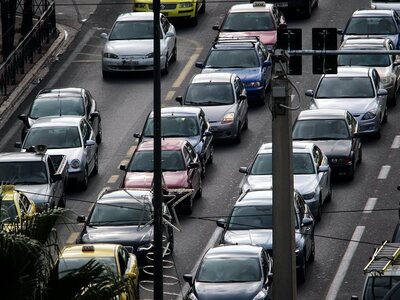 Στο «τραπέζι» παράταση για τα τέλη κυκλο...