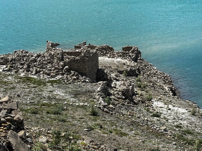 Αναδύεται ξανά το βυθισμένο χωριό Κάλλιο...