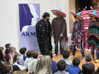 Μία παράσταση για την Ιφιγένεια: Δόνα η ...