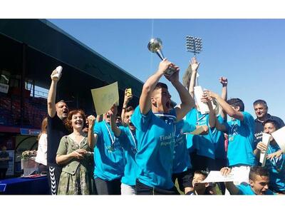 Δημόσιες ευχαριστίες απευθύνει η σχολική...