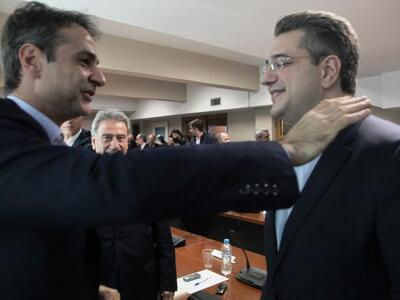 Έσπασε ο πάγος μεταξύ Μητσοτάκη και Τζιτζικώστα