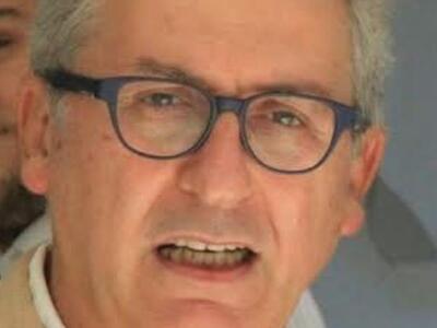  "Στα όρια της συνωμοσίας"