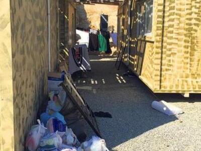 Οι φαβέλες της Μυκόνου!-Που ζουν αυτοί π...