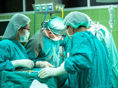 Κορωνοϊός- Χειρουργεία: 29% η μείωση πέρ...