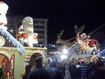 Επιστρέφει το περυσινό "Χριστουγενν...