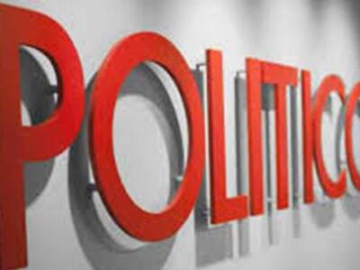 Politico: «Οι Έλληνες διαλέγουν σήμερα τ...