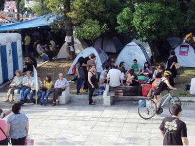 Έδιωξαν τους Αγανακτισμένους από το Σύντ...