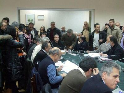 Πάτρα:Συνεχίζουν τον αποκλεισμό της Ξερό...