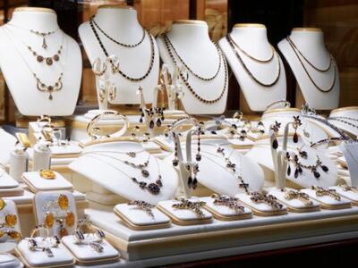 Αθηναίος κοσμηματοπώλης βρήκε τα κλεμμέν...