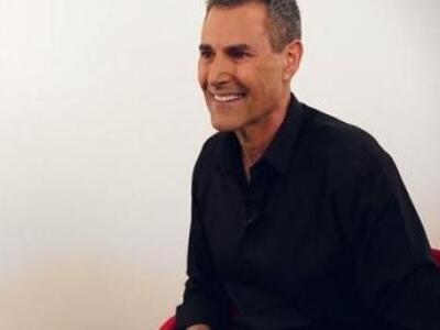 Λυγίζει ο Uri Geller το iPhone 6;