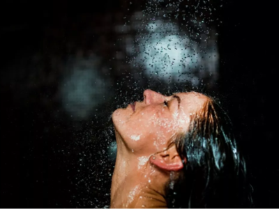 Η νέα μανία με το κρύο ντους. Είναι τελι...
