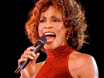 «Η Whitney Houston δολοφονήθηκε από εμπό...
