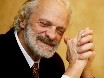 Σε ώριμη ηλικία, πριν αρρωστήσει