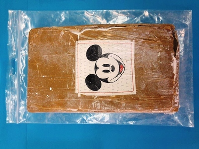 «Έσπρωχναν» ναρκωτικά με σήμα το Μίκι Μά...