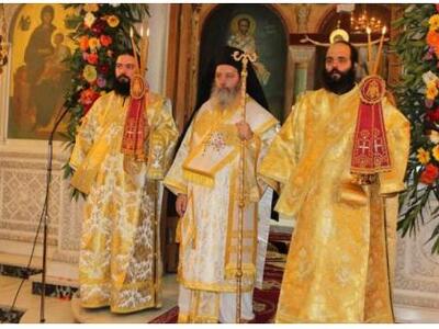 Στην ενορία του, τον ναό Αγ. Νεκταρίου λ...