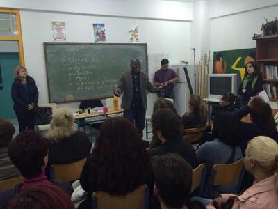 Ο Νιγηριανός λάτρης και πρεσβευτής του ε...