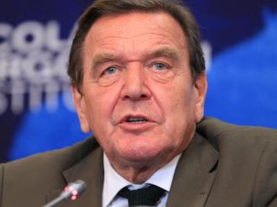 Σρέντερ: Χρωστάμε πολλά στην Ελλάδα και ...