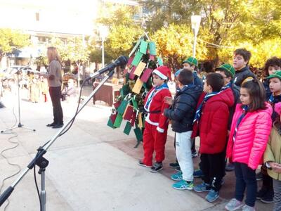 Αγρίνιο: Οι πρόσκοποι ντύθηκαν Άγιοι Βασ...