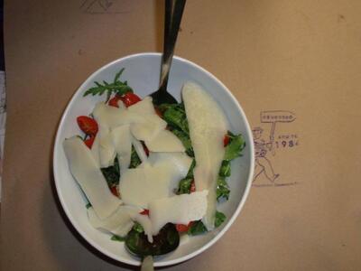 Σαλατα Ροκα Μαρουλι Τοματινια Παρμεζανα ...