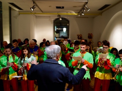 Πάτρα: Η δημοτική μουσική σε καρναβαλικο...