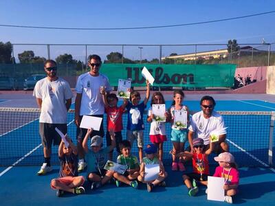 Με επιτυχία και πολλά χαμόγελα πραγματοπ...