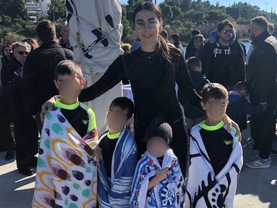 Στα παγωμένα νερά για το Σταυρό η Χοψονί...