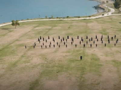 "We are the voices": Δείτε το ...