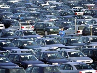 Η κρίση χτύπησε τους τέσσερις τροχούς