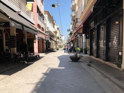 Έρημη πόλη η Πάτρα - Ο Σεπτέμβριος ξεκίν...