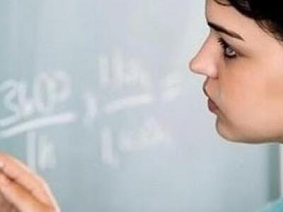 Τα κορίτσια παίρνουν καλύτερους βαθμούς ...