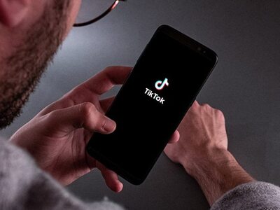 TikTok: Κινδυνεύει με «καμπάνα» δισεκατο...