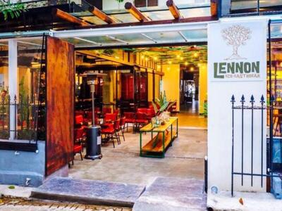 Το Lennon αγαπά το ελληνικό κρασί και πρ...