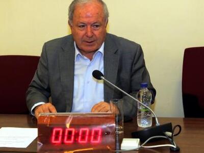 Βολές Μαρκογιαννάκη κατά Κωνσταντοπούλου...